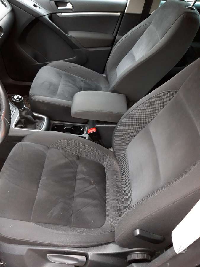 Volkswagen Tiguan 2013 — салон