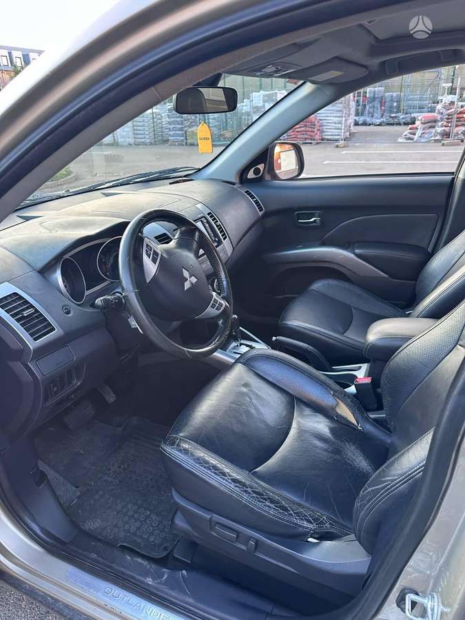 Mitsubishi Outlander 2008 — photo 6