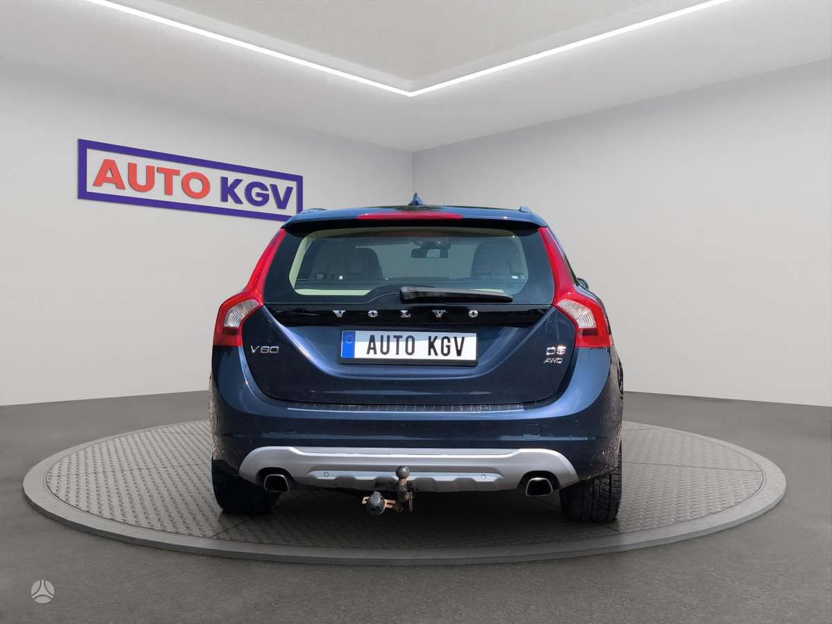 Volvo V60 2011 — engine 2400 cm³, 205 HP (151kW)