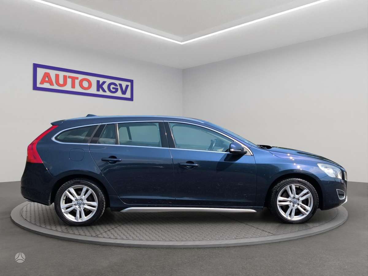 Volvo V60 2011 — photo 6