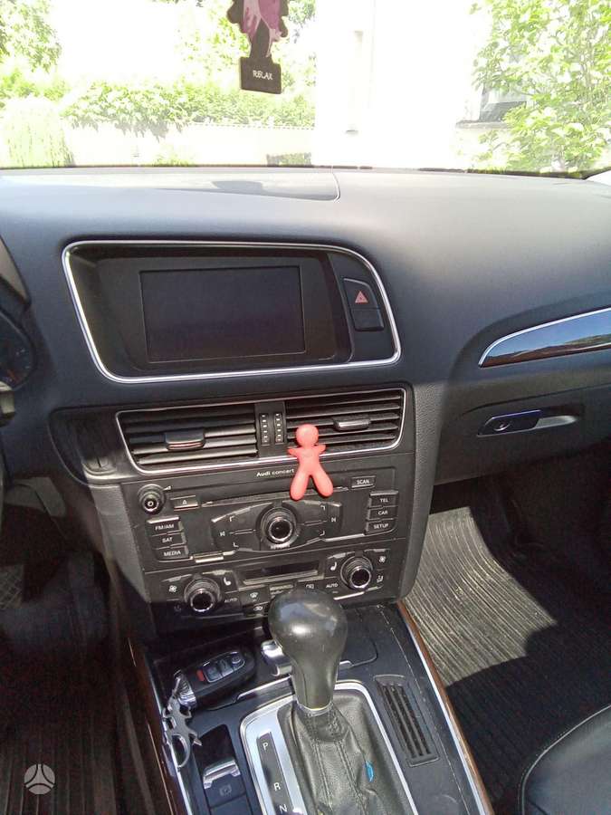Audi Q5 2011 — photo 14