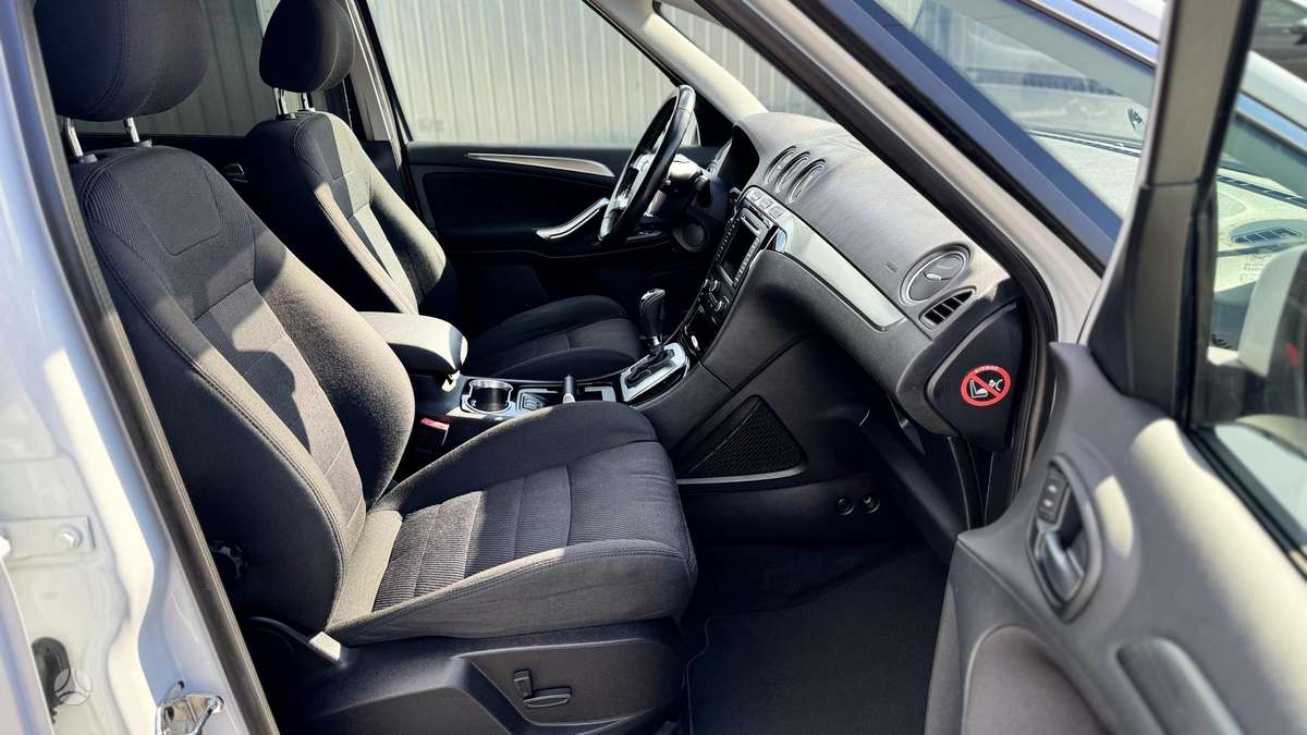 Ford S-MAX 2014 — photo 14
