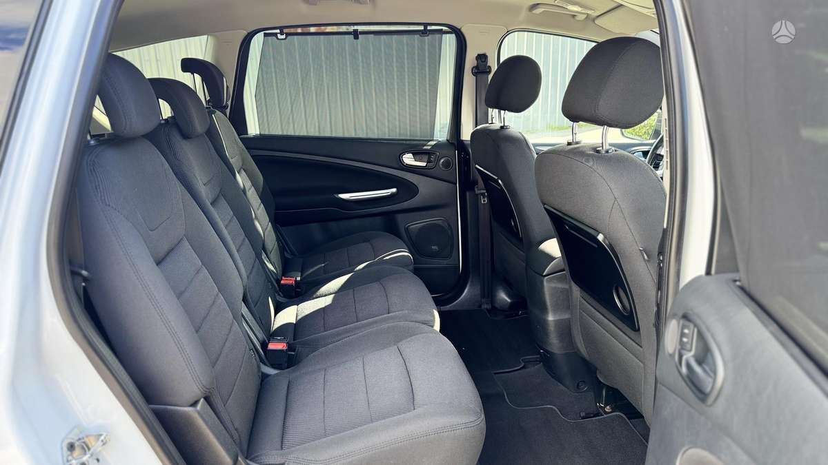 Ford S-MAX 2014 — photo 15