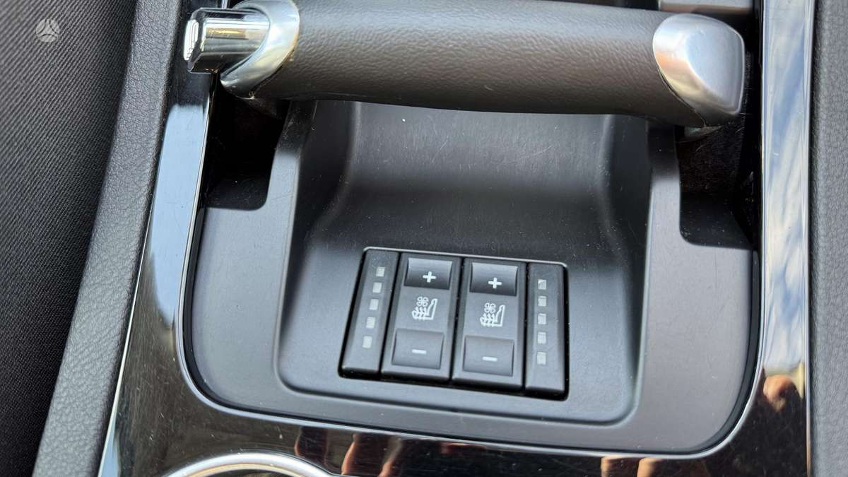 Ford S-MAX 2014 — photo 24