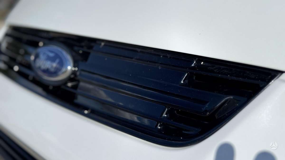 Ford S-MAX 2014 — photo 28