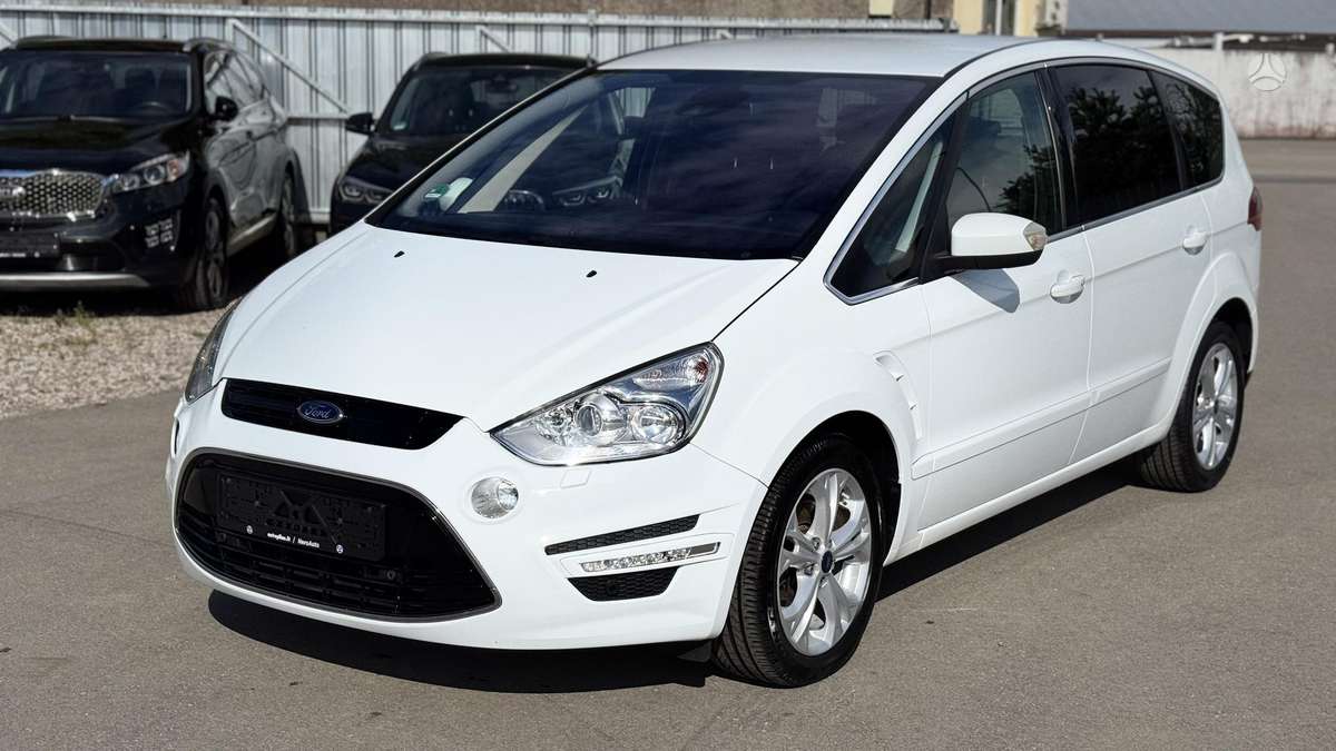 Ford S-MAX 2014 — interior