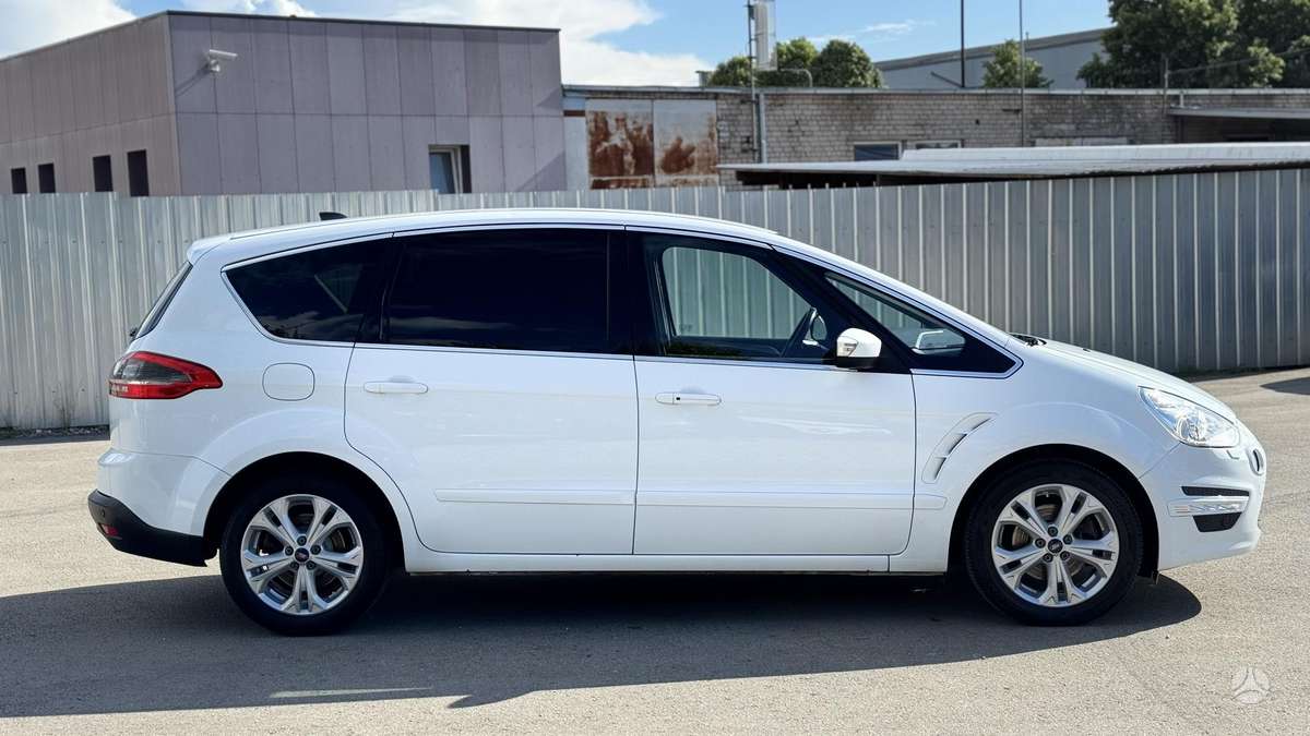 Ford S-MAX 2014 — photo 9