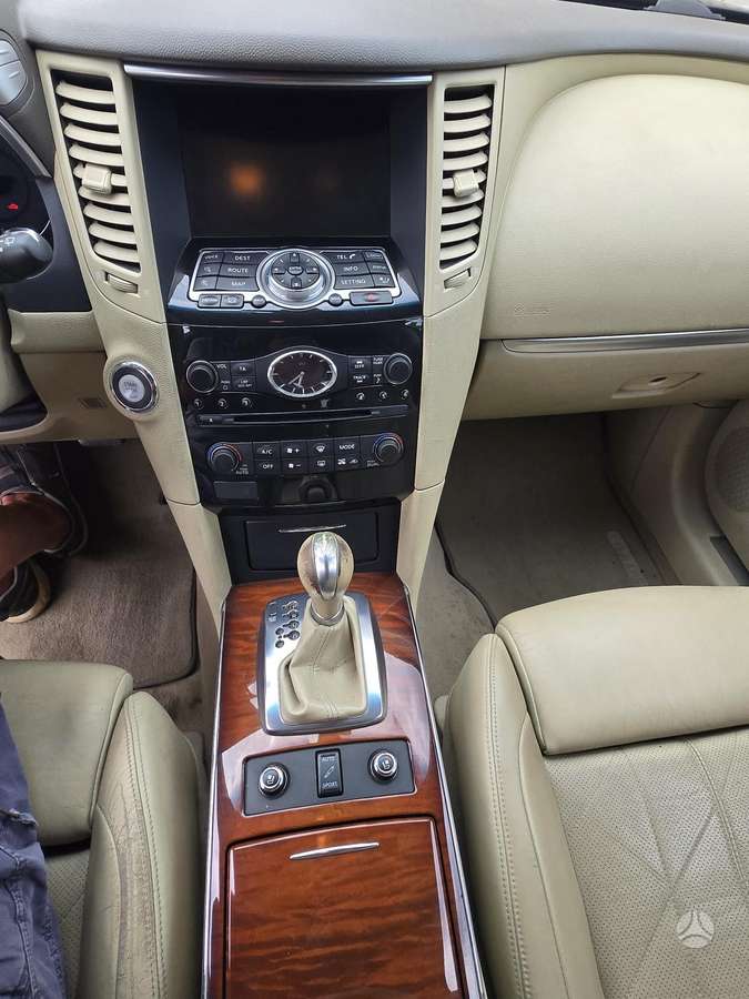 Infiniti FX30 2013 — photo 10