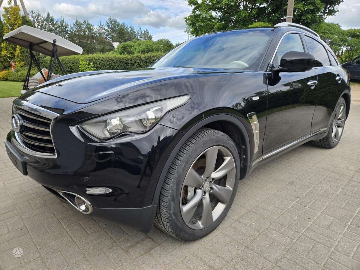 Infiniti FX30 2013 — rear view