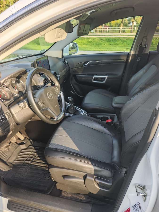 Opel Antara 2011 — photo 10