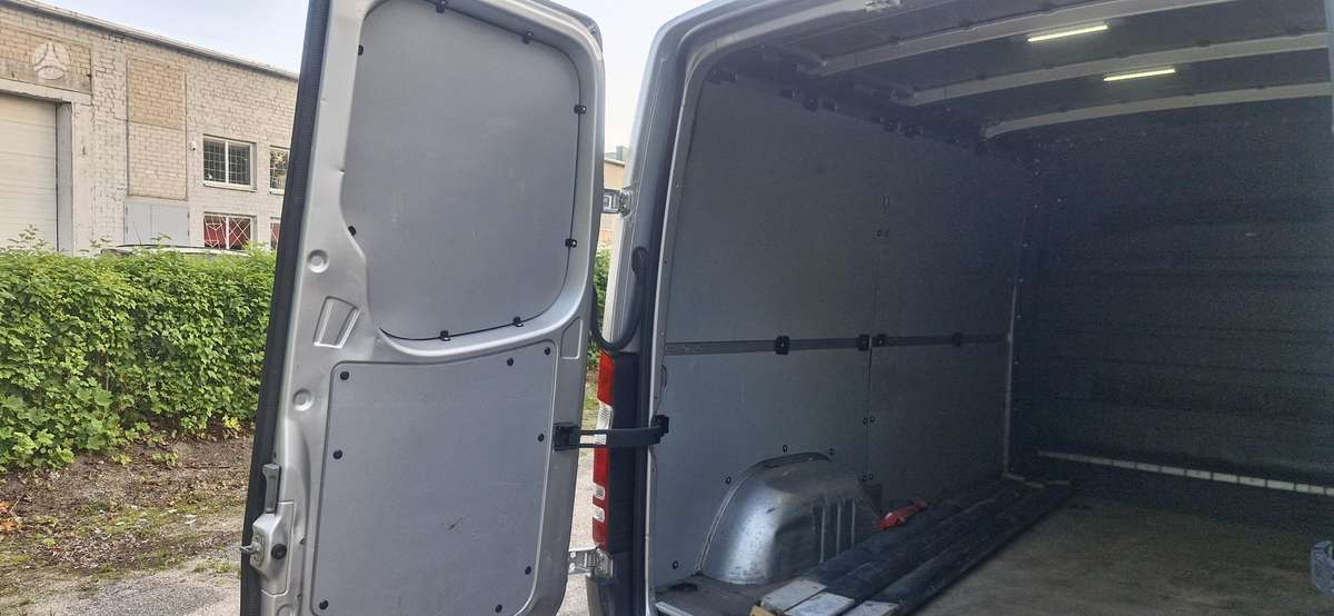 Mercedes-Benz Sprinter 2011 — photo 9
