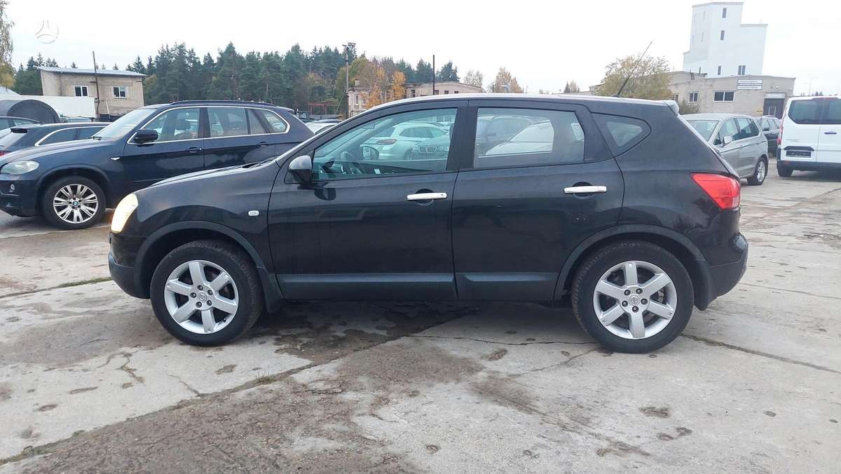 Nissan Qashqai 2009 — салон