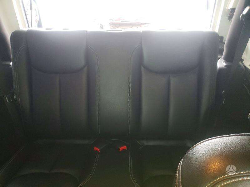 Jeep Wrangler 2014 — photo 10