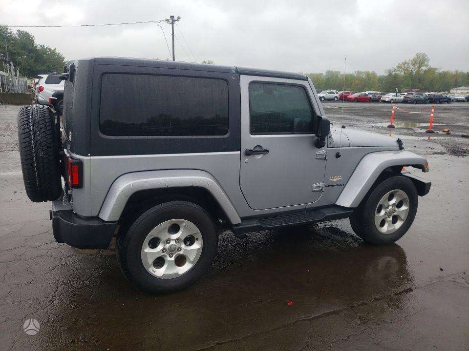 Jeep Wrangler 2014 — interior