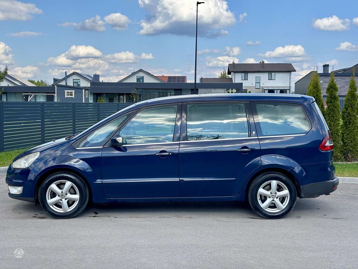 Ford Galaxy 2008 — вигляд ззаду
