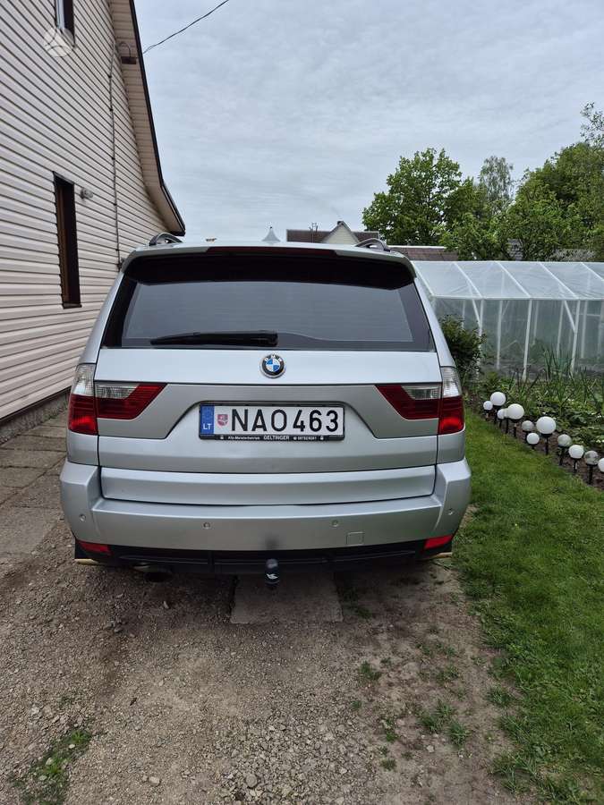 BMW X3 2010 — вигляд ззаду