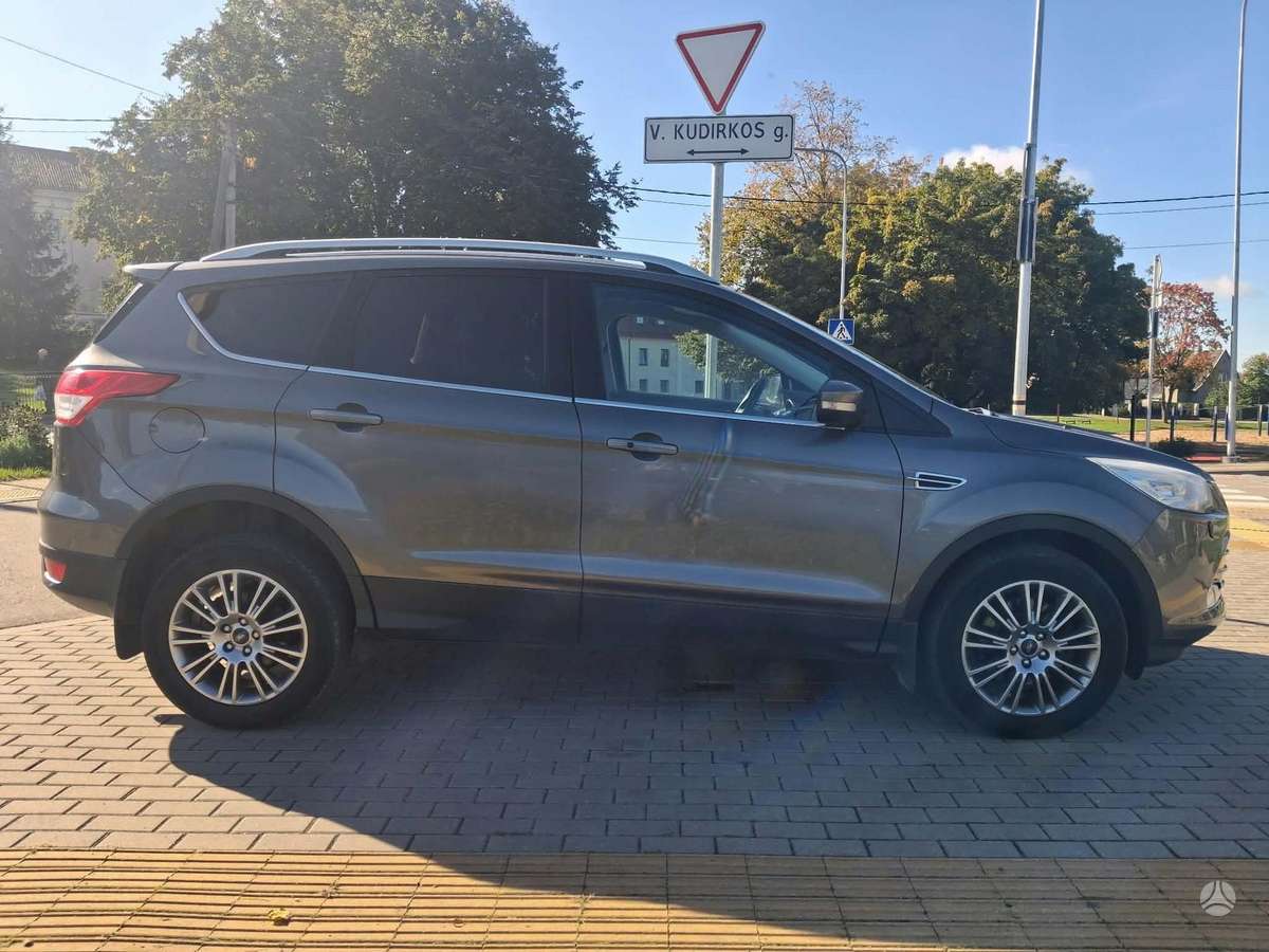 Ford Kuga 2014 — фото 10