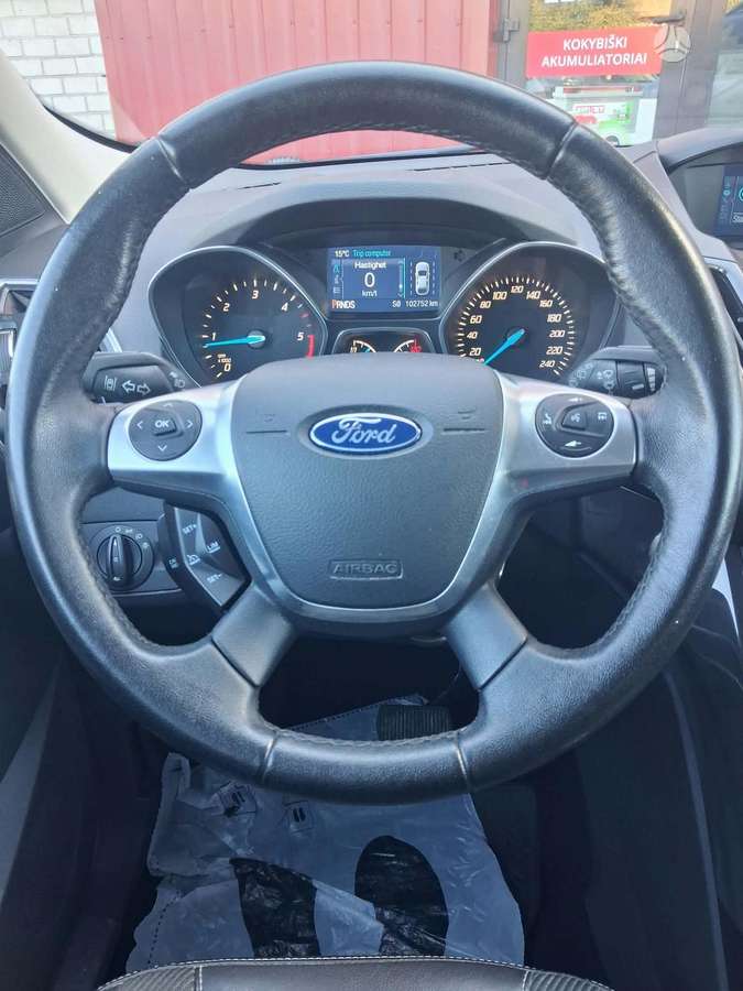 Ford Kuga 2014 — фото 29
