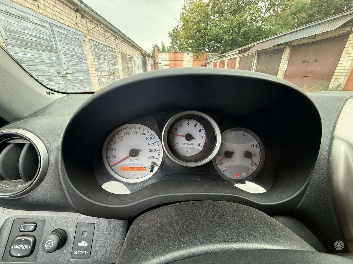 Toyota RAV4 2004 — photo 6