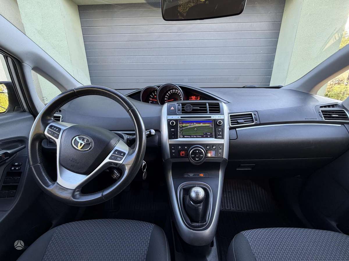 Toyota Verso 2014 — photo 13