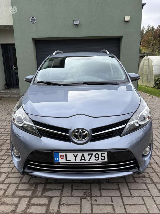 Toyota Verso 2014 — engine 2000 cm³, 124 HP (91kW)