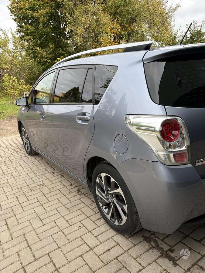 Toyota Verso 2014 — photo 5