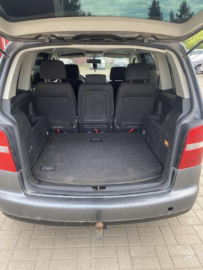 Volkswagen Touran 2004 — photo 5