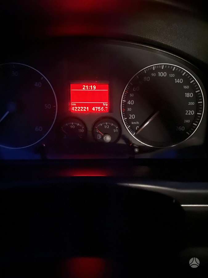 Volkswagen Touran 2004 — photo 7