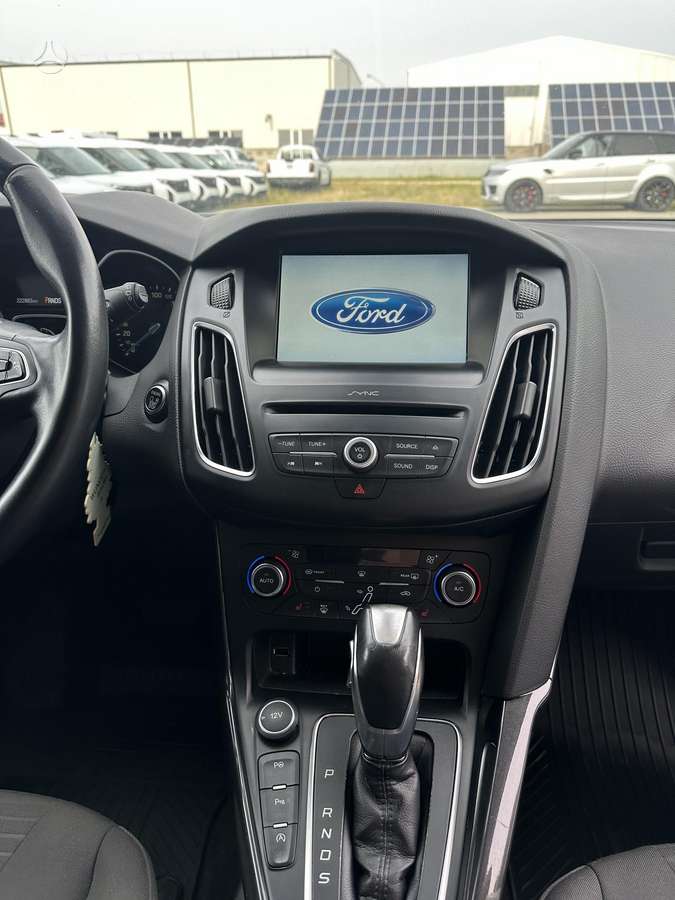 Ford Focus 2015 — фото 14