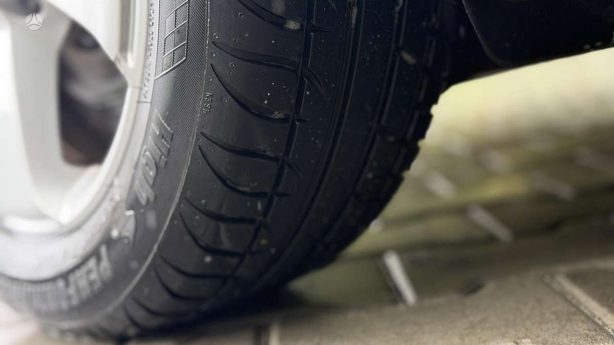 Volkswagen Golf 2010 — photo 13