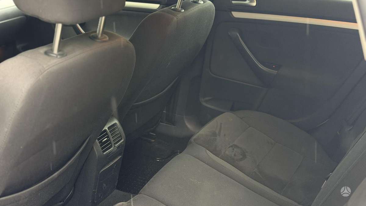 Volkswagen Golf 2010 — photo 8