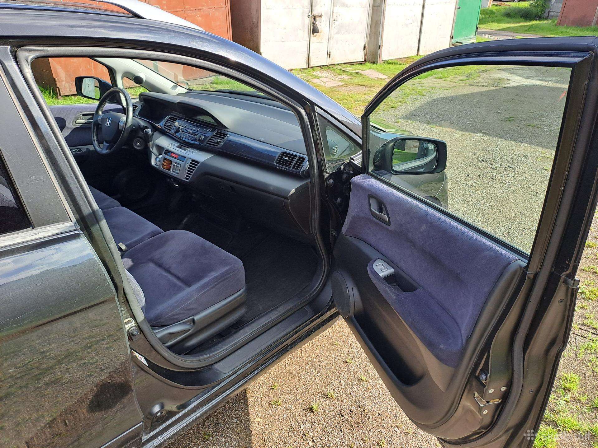 Honda FR-V 2009 — photo 10