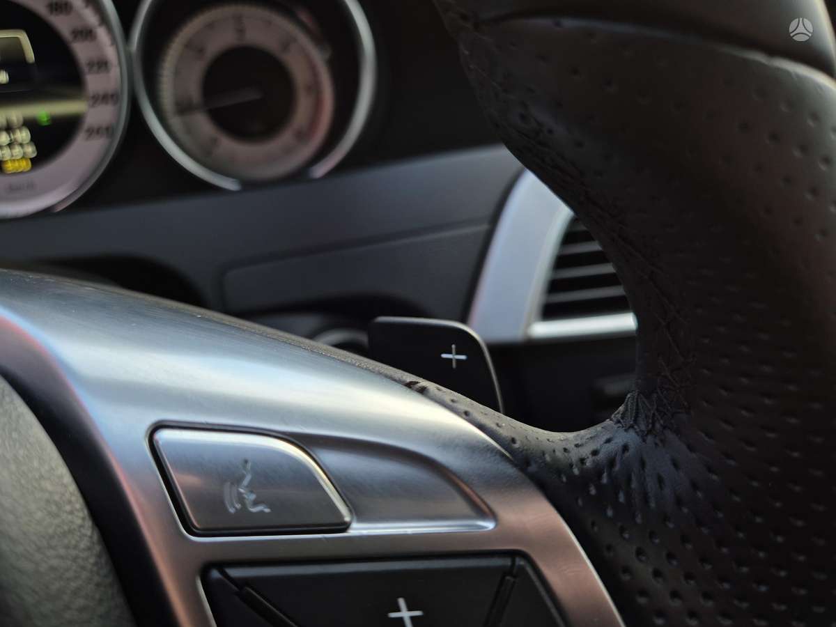 Mercedes-Benz C220 2013 — photo 31