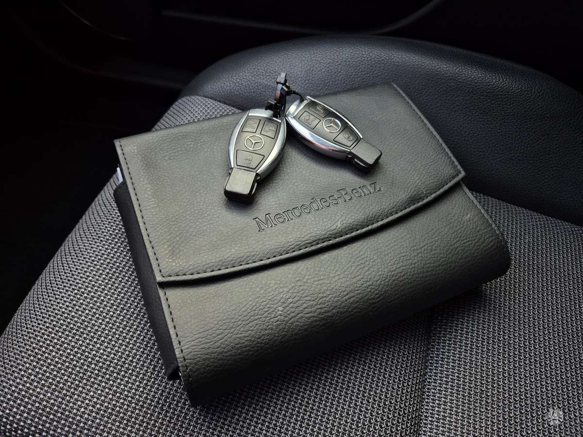 Mercedes-Benz C220 2013 — photo 35