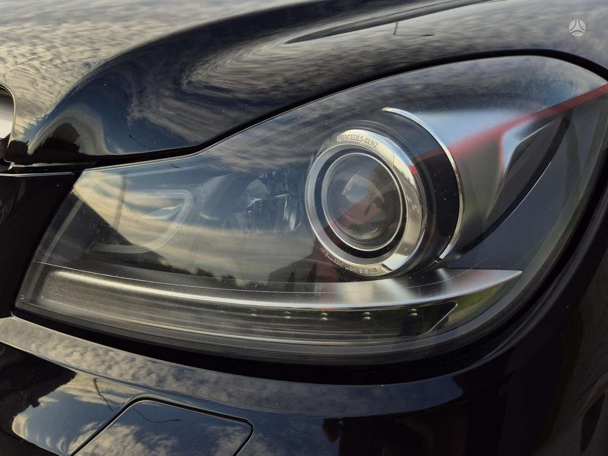 Mercedes-Benz C220 2013 — photo 39