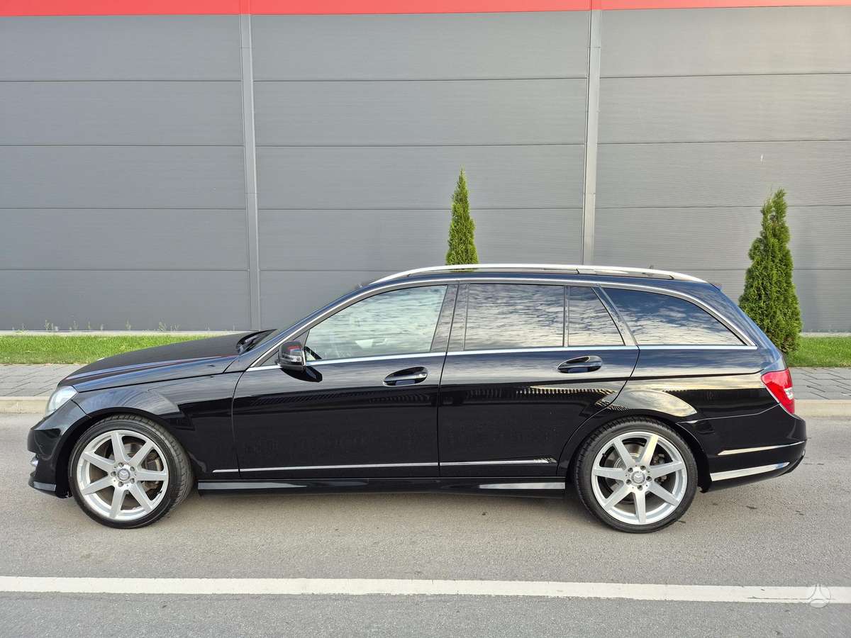 Mercedes-Benz C220 2013 — photo 41