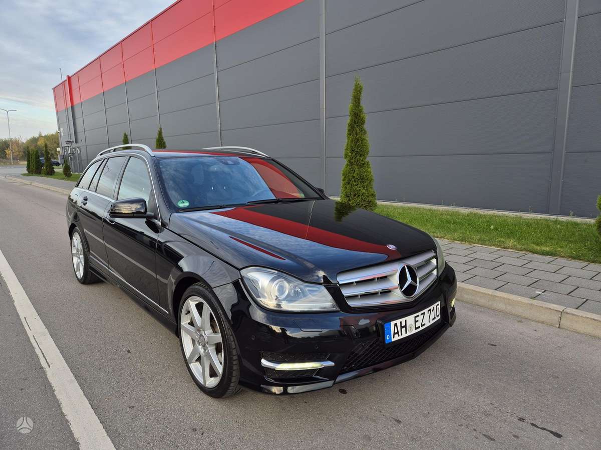 Mercedes-Benz C220 2013 — photo 8