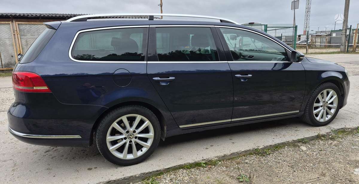 Volkswagen Passat 2012 — салон