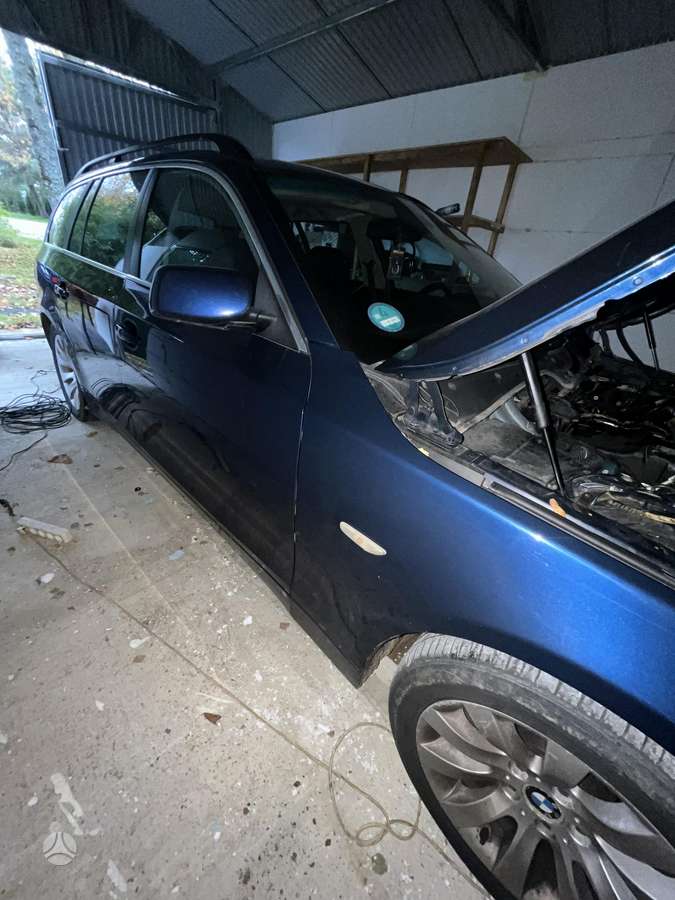 BMW 525 2005 — вигляд ззаду