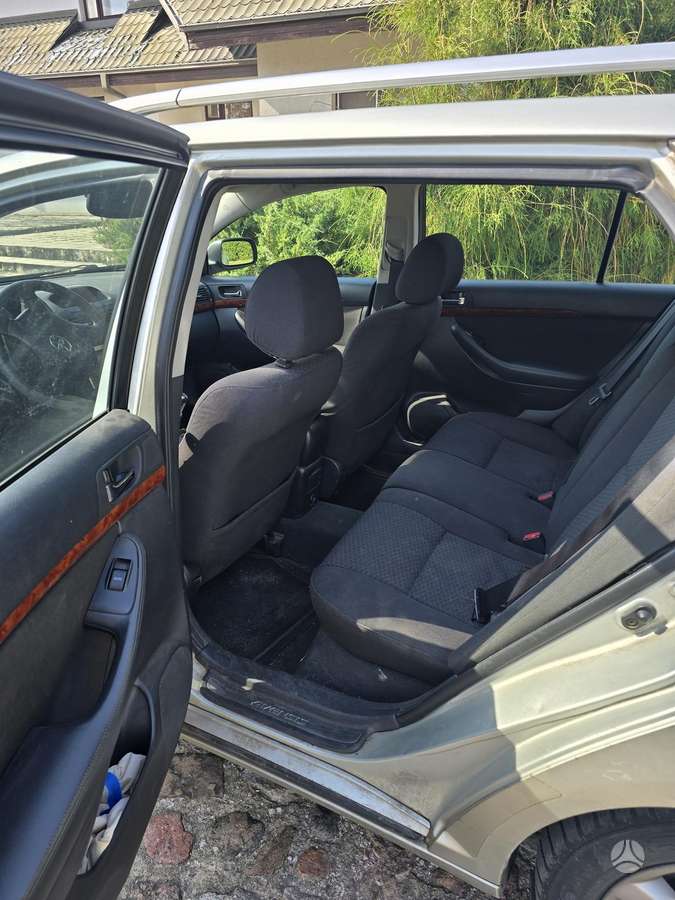 Toyota Avensis 2004 — photo 5
