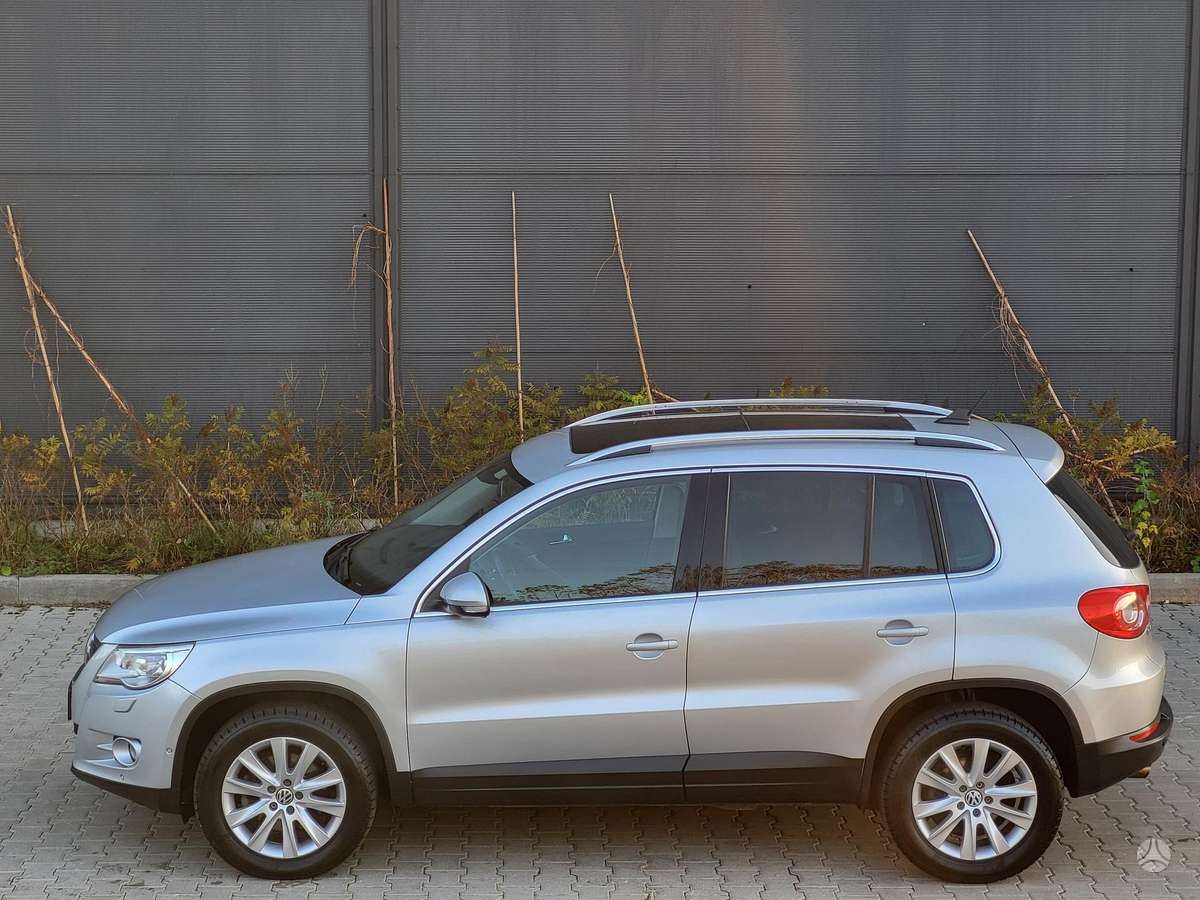 Volkswagen Tiguan 2010 — photo 11