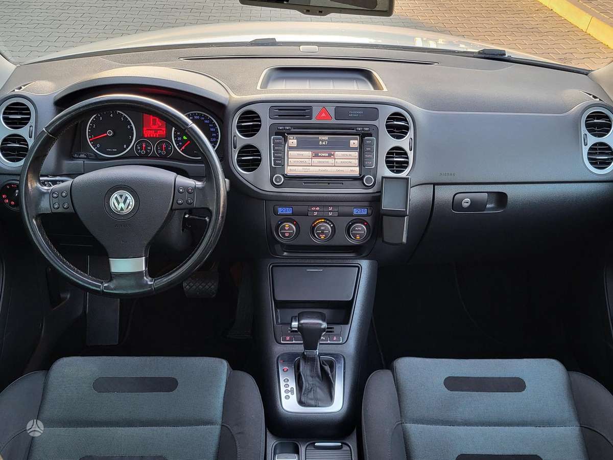 Volkswagen Tiguan 2010 — photo 13