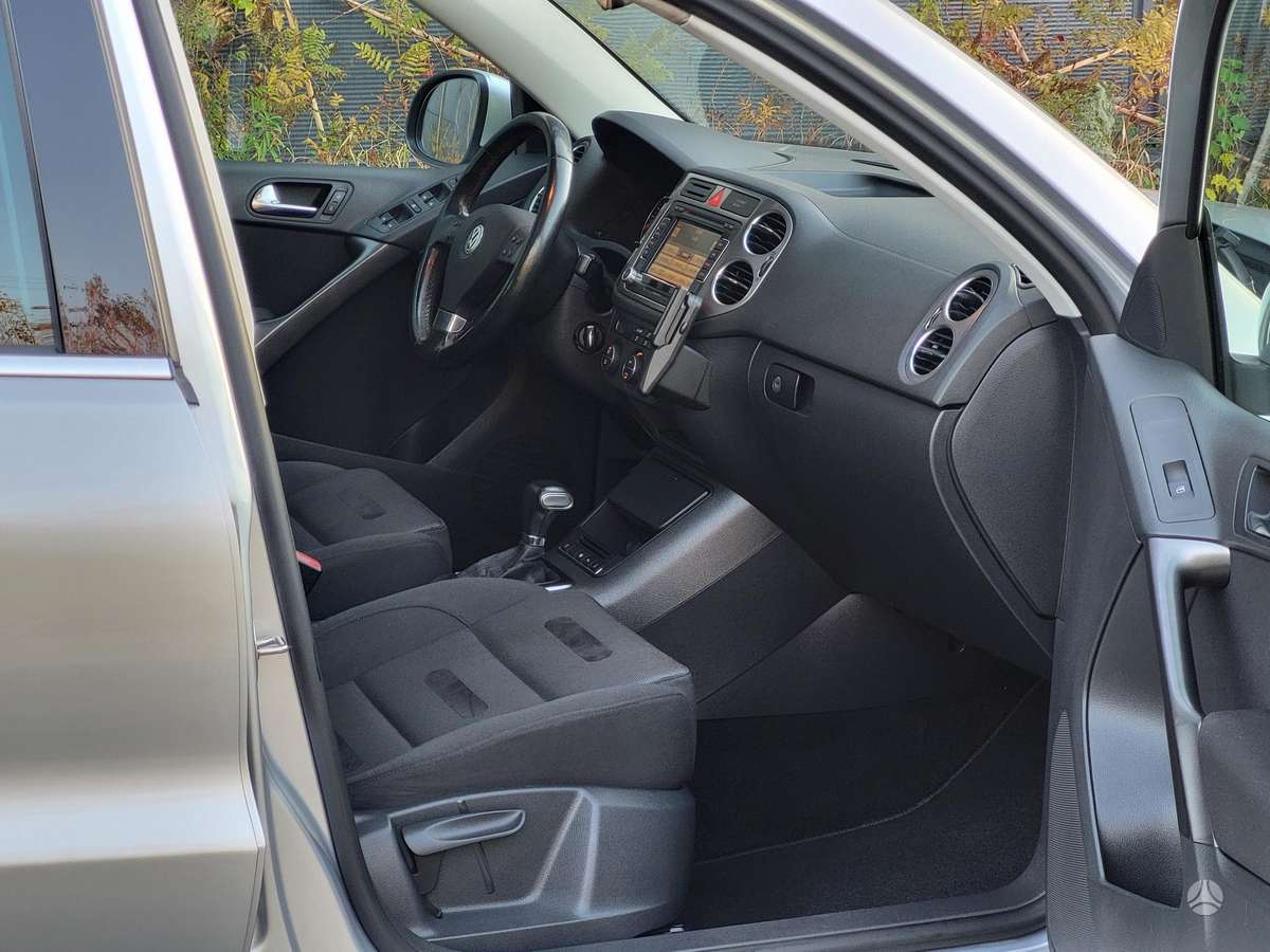 Volkswagen Tiguan 2010 — photo 14