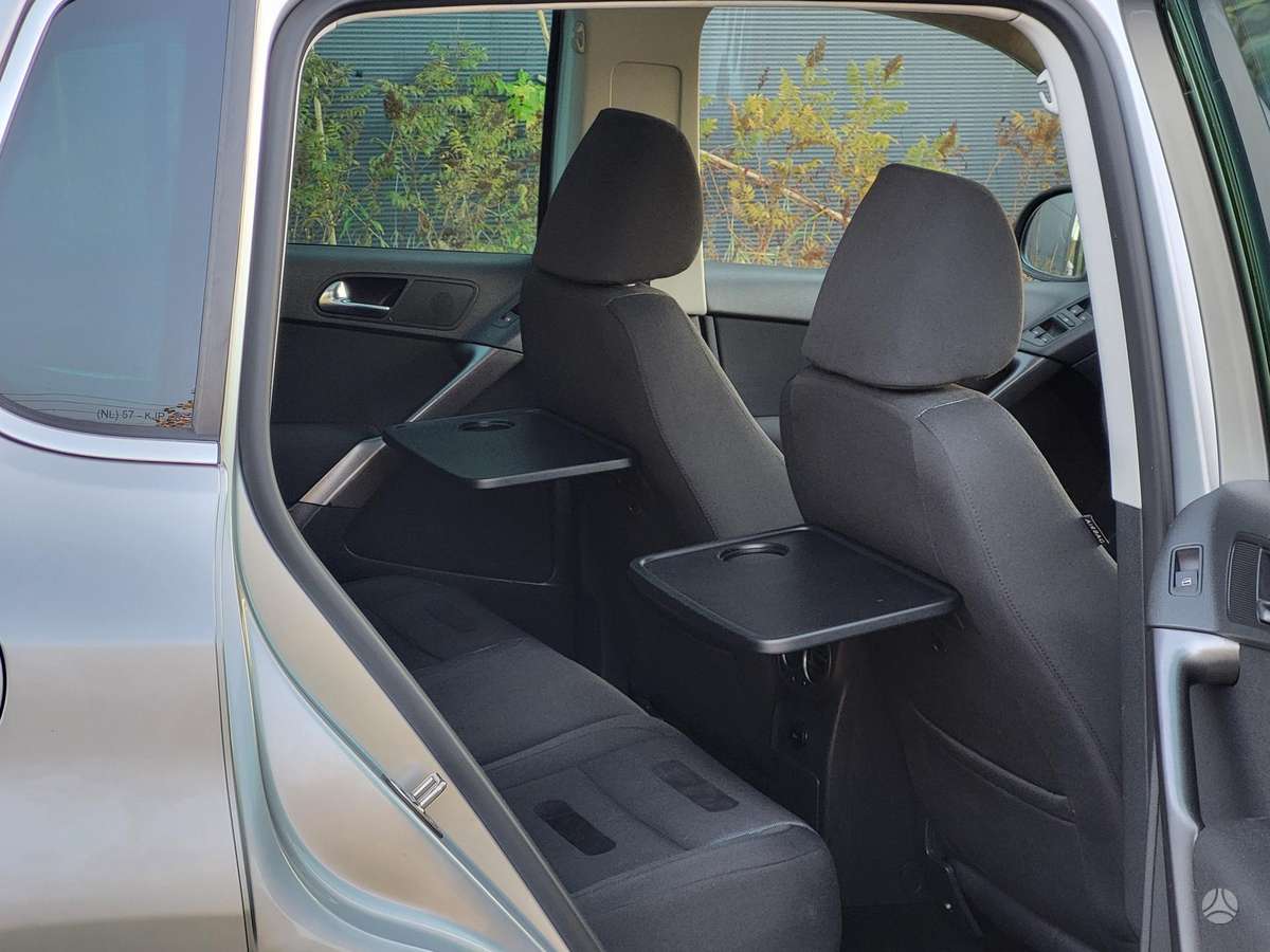 Volkswagen Tiguan 2010 — photo 16