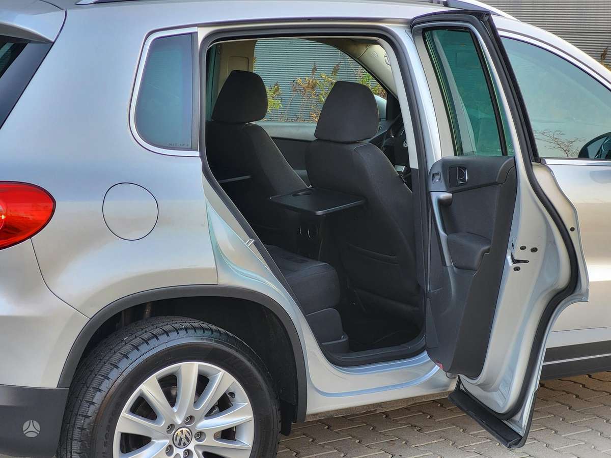Volkswagen Tiguan 2010 — photo 17