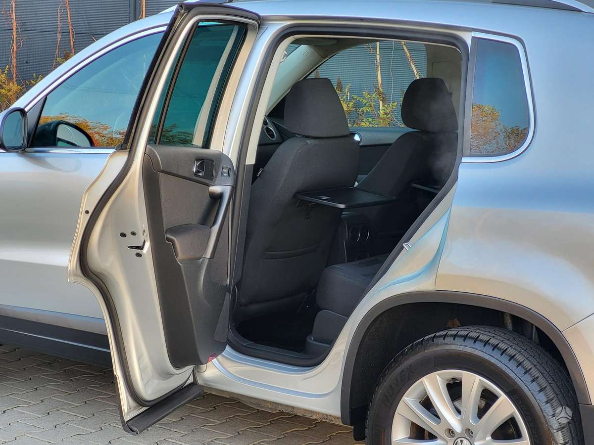 Volkswagen Tiguan 2010 — photo 18
