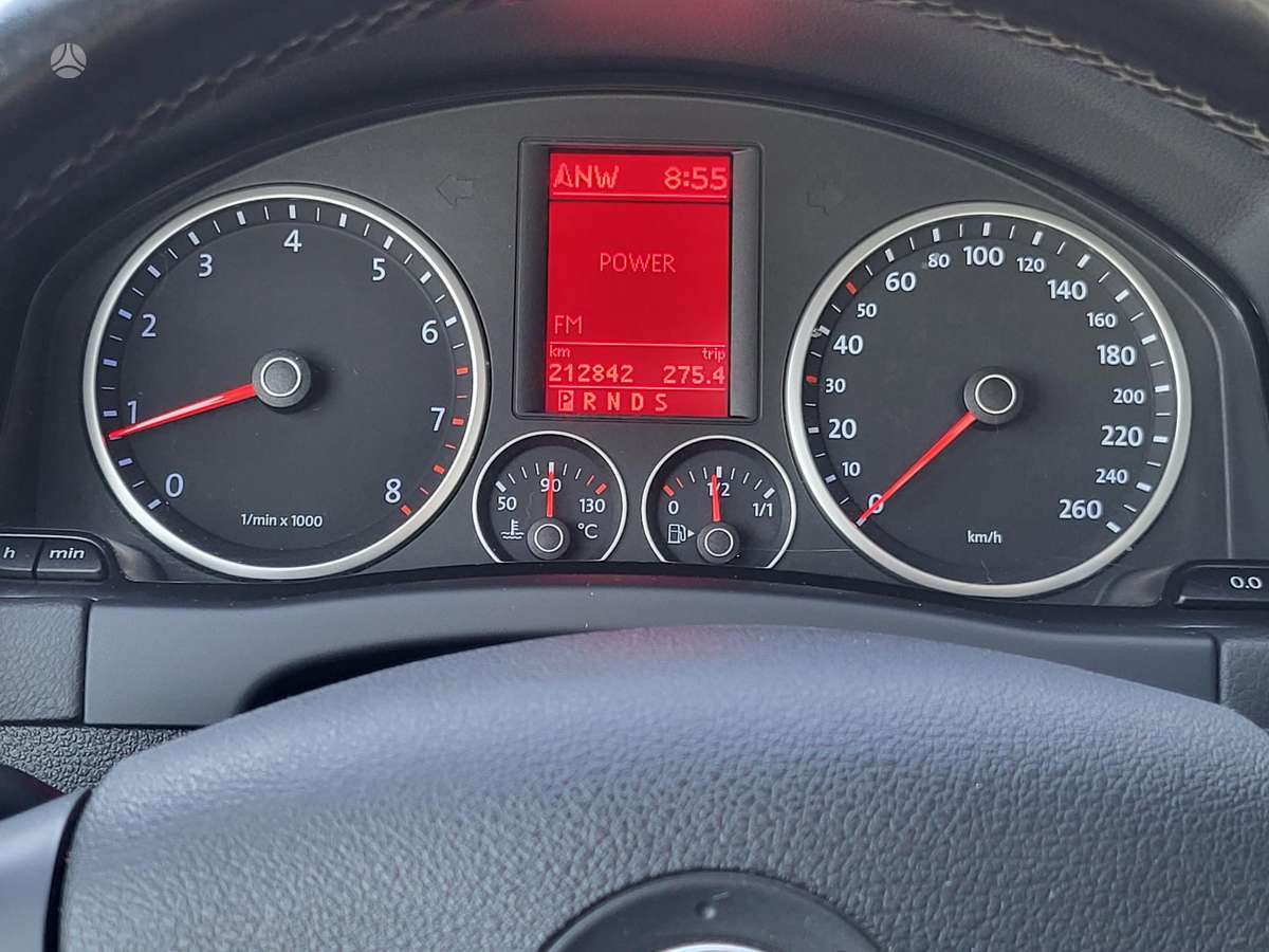 Volkswagen Tiguan 2010 — photo 23