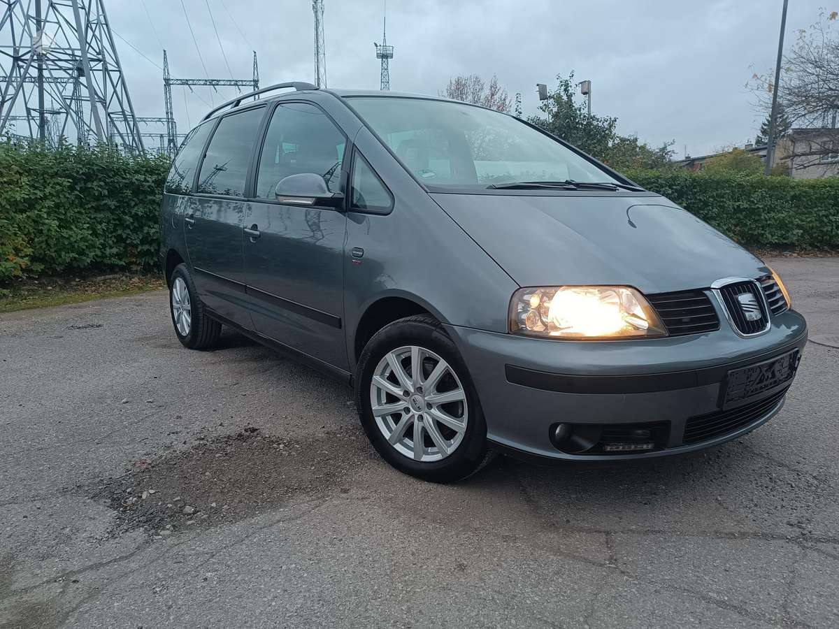 Seat Alhambra 2010 — interior