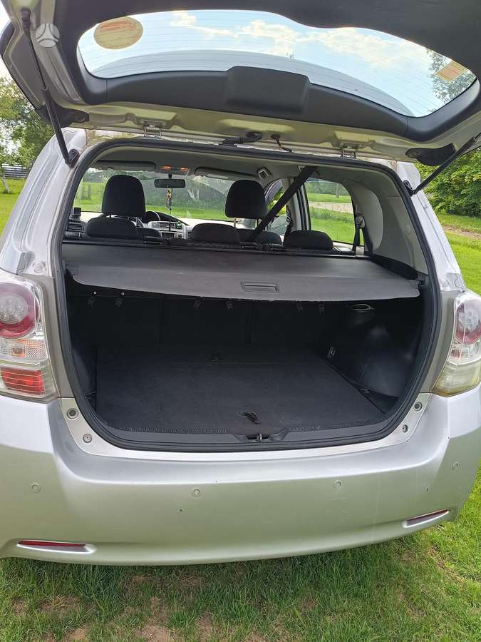 Toyota Verso 2009 — двигун 1998 cm³, 126 HP (93kW)