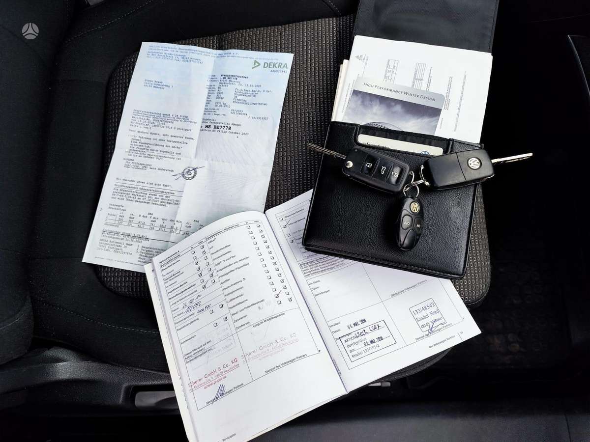 Volkswagen Sharan 2012 — photo 11